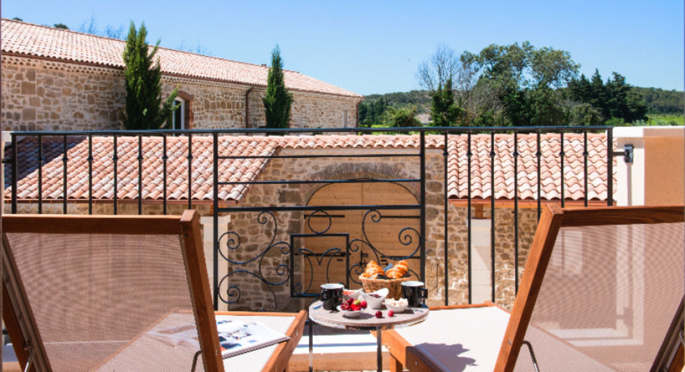 Chateau De Massillan Uchaux Exterior foto
